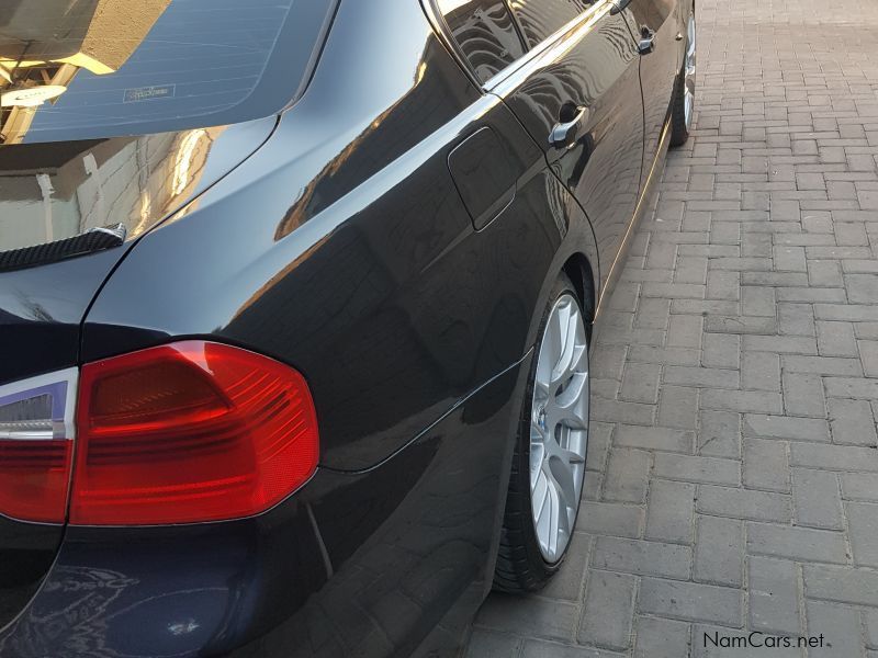 BMW 323 in Namibia