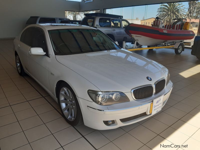 BMW 750i in Namibia