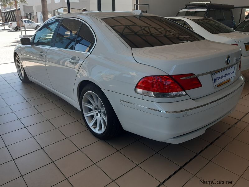 BMW 750i in Namibia