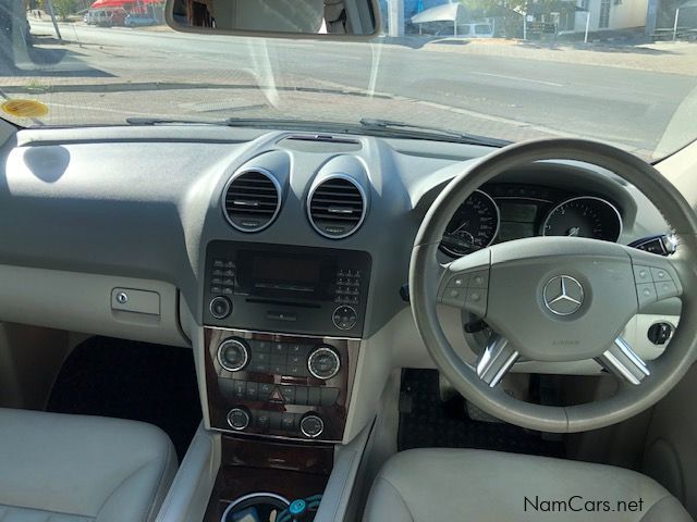 Mercedes-Benz ML 320 CDI V6 T/diesel in Namibia