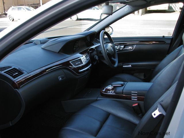 Mercedes-Benz S350 V6 in Namibia