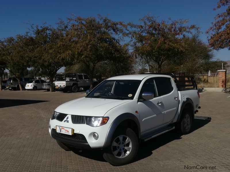 Mitsubishi Triton 3.2 DI-D 4x4 auto in Namibia