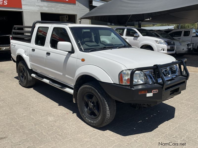 Nissan HARDBODY 3.3 V6 4X4 in Namibia