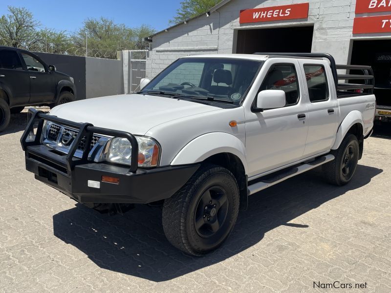 Nissan HARDBODY 3.3 V6 4X4 in Namibia
