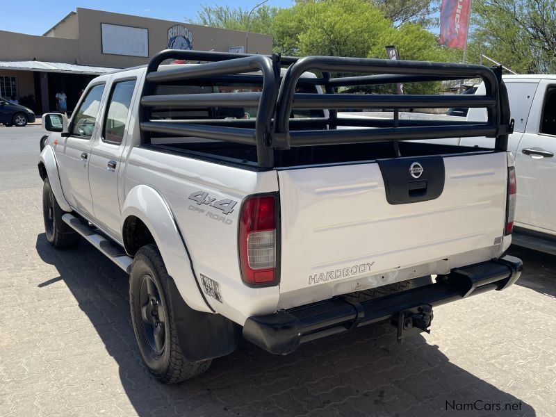 Nissan HARDBODY 3.3 V6 4X4 in Namibia