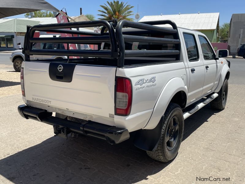 Nissan HARDBODY 3.3 V6 4X4 in Namibia