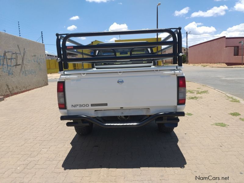 Nissan NP300 2.4 PETROL in Namibia