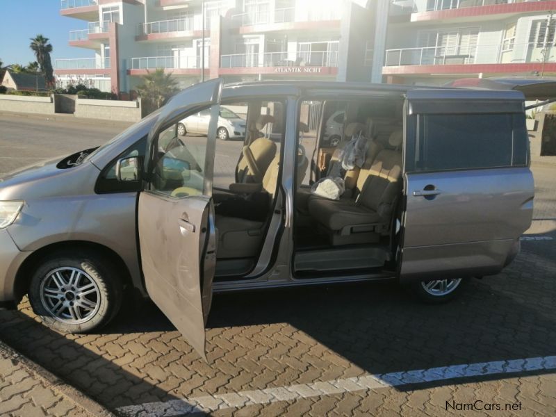 Nissan SERENA SX in Namibia