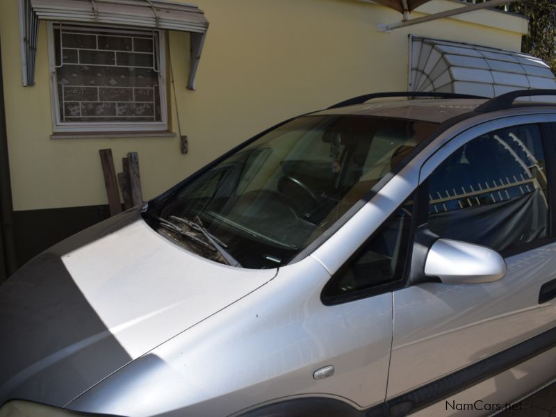 Opel Zafira in Namibia