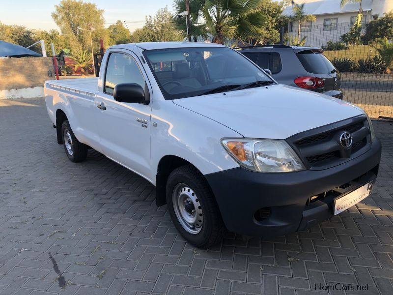 Toyota Hilux 2.0 VVTI in Namibia