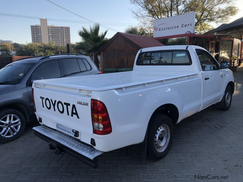 Toyota Hilux 2.0 VVTI in Namibia