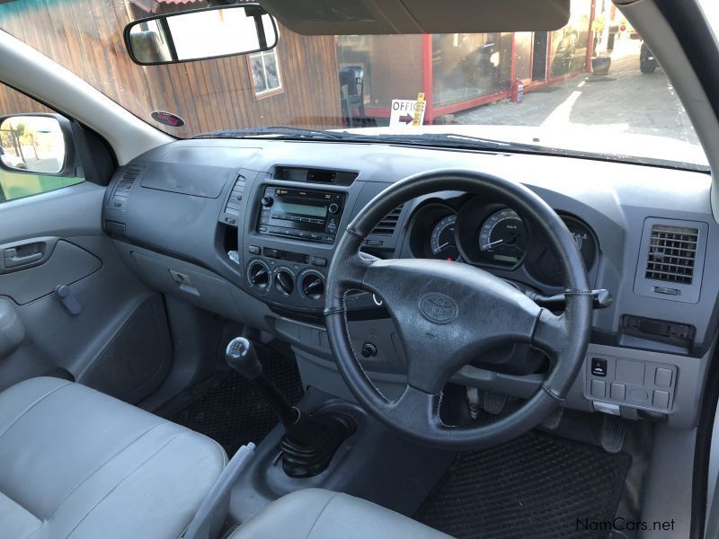 Toyota Hilux 2.0 VVTI in Namibia