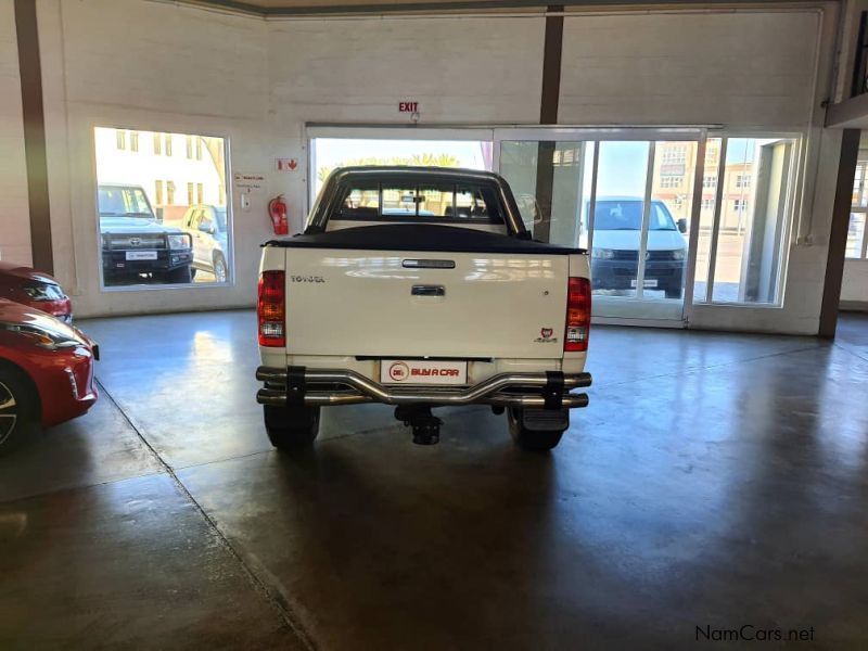 Toyota Hilux 4.0 V6 D/C 4x4 A/T in Namibia