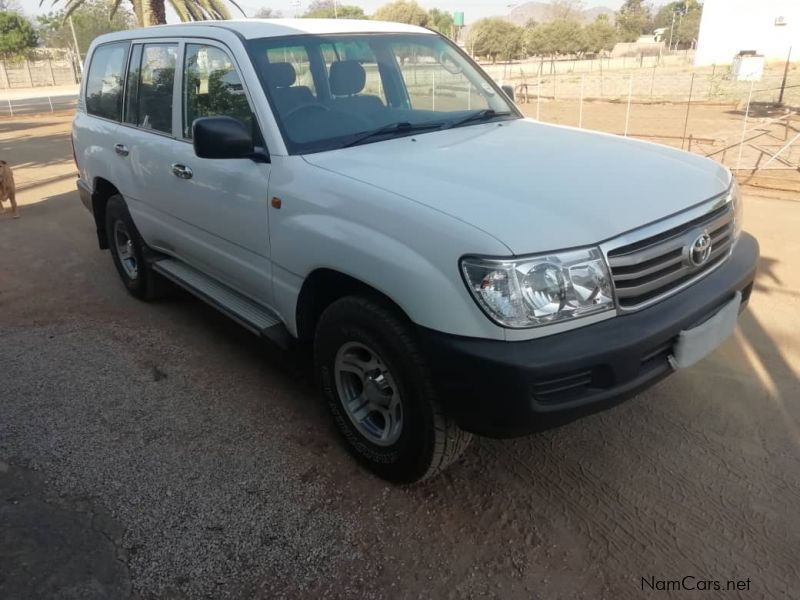 Toyota Land Cruiser 105 GX 4.2 Diesel in Namibia