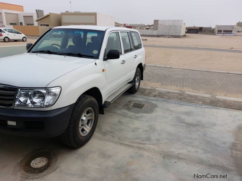 Toyota Land Cruiser 105 GX 4.2 Diesel in Namibia