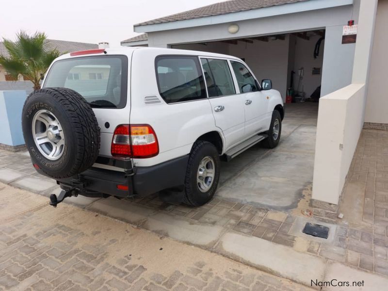 Toyota Land Cruiser 105 GX 4.2 Diesel in Namibia