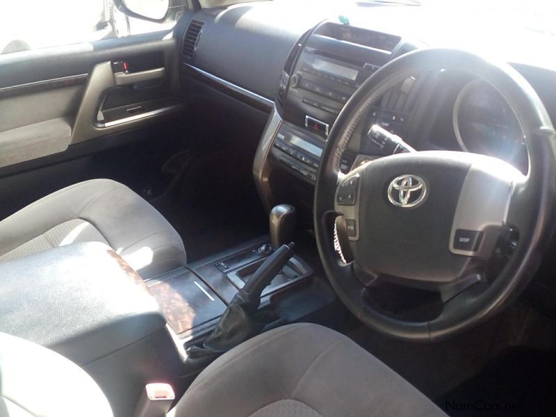Toyota Land Cruiser 200 V8 4.7 AT in Namibia