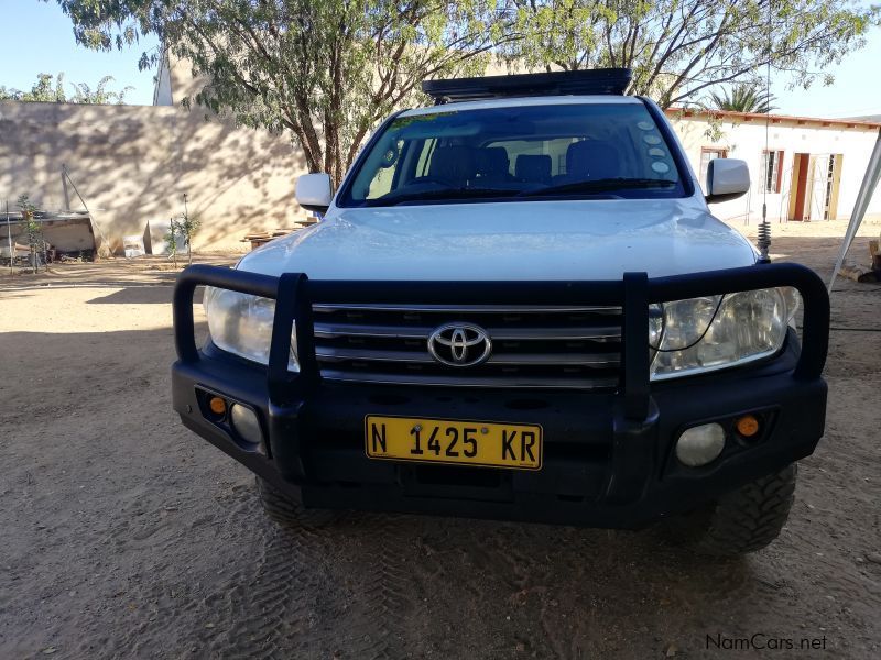 Toyota Land Cruiser 200 series V8 4.7 in Namibia