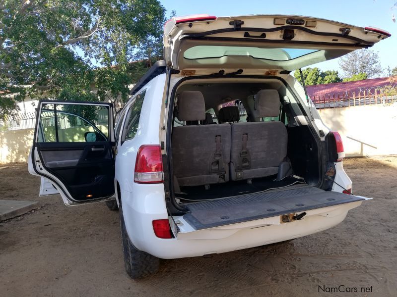 Toyota Land Cruiser 200 series V8 4.7 in Namibia