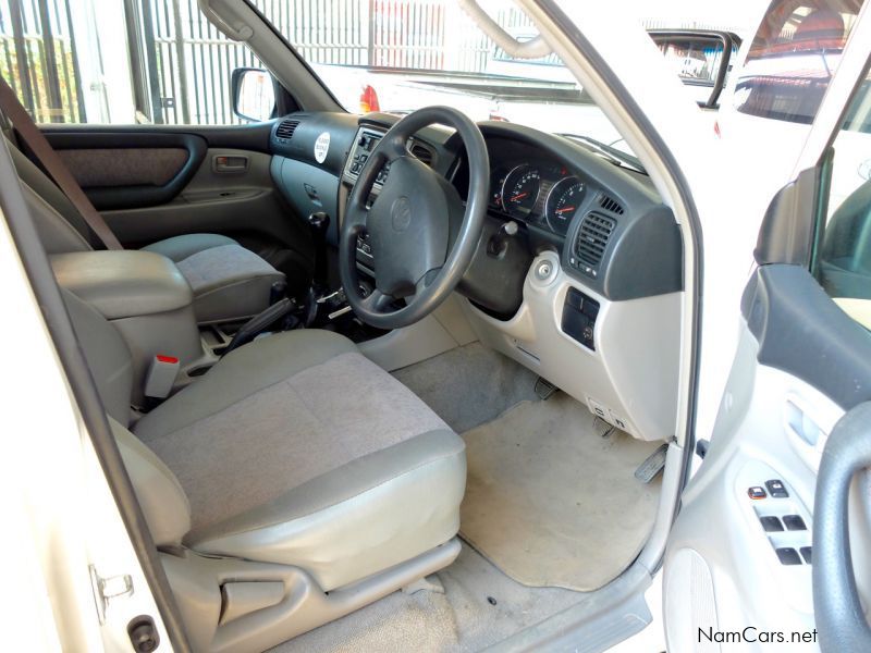 Toyota Land Cruiser 4.5 in Namibia