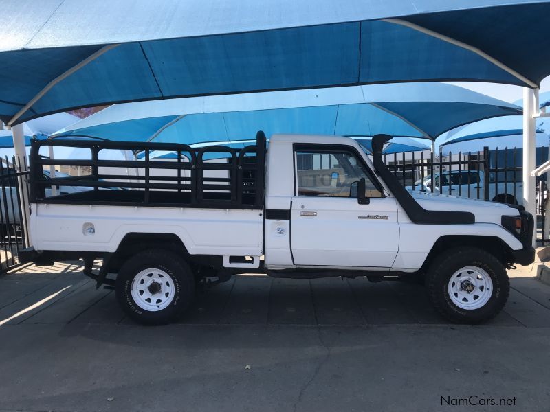 Toyota Landcruiser 4.2 S/C 4x4 in Namibia
