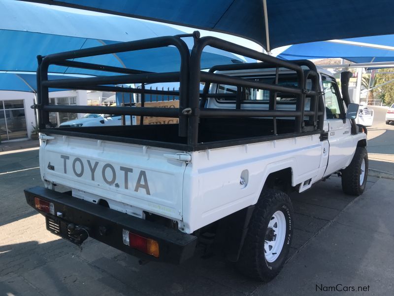 Toyota Landcruiser 4.2 S/C 4x4 in Namibia