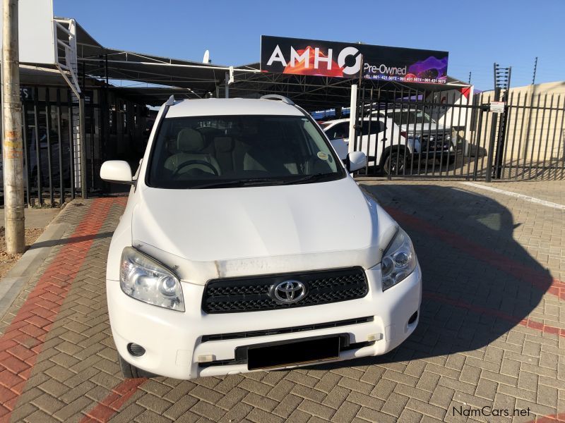 Toyota RAV4 4x4 in Namibia