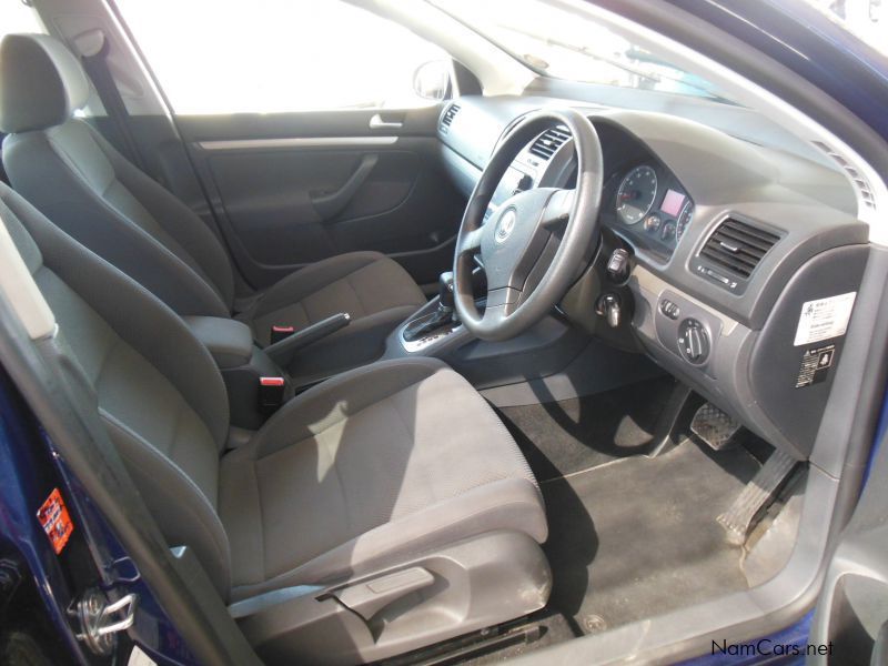 Volkswagen GOLF 5 FSI in Namibia