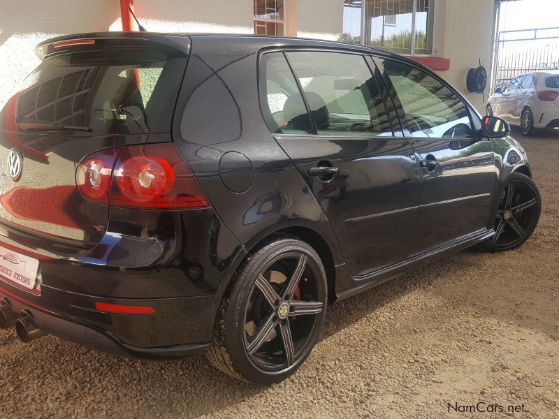 Volkswagen GOLF 5 R32 DSG in Namibia