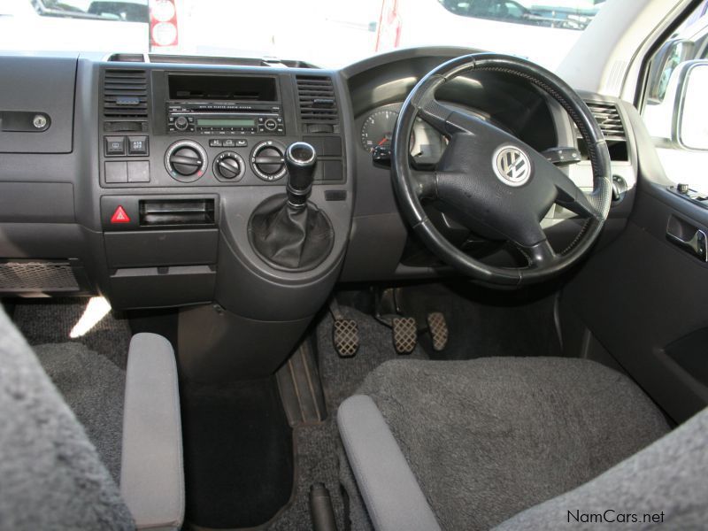 Volkswagen Kombi T5 2.5 Tdi - manual in Namibia