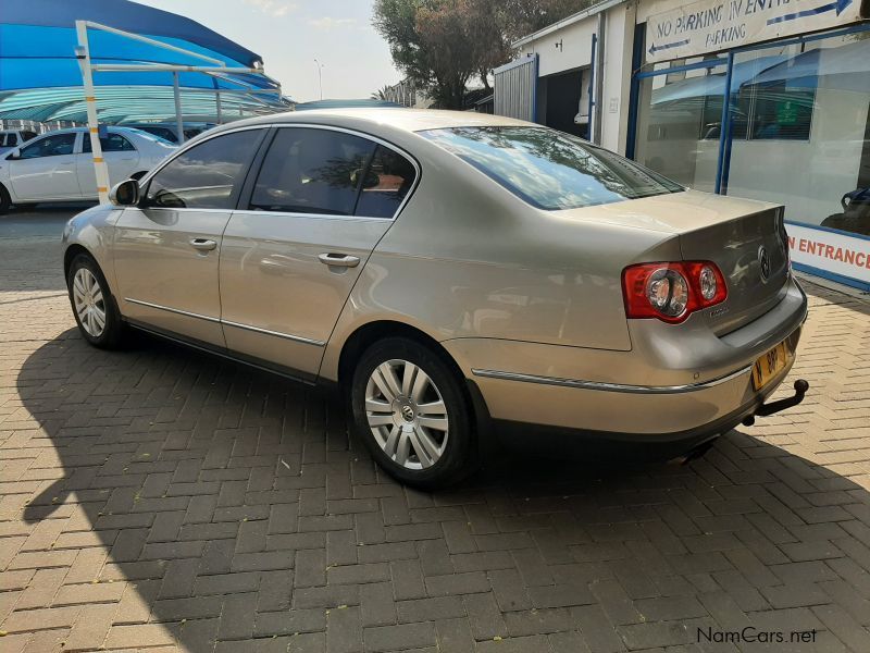 Volkswagen Passat 2.0 FSi Highline in Namibia