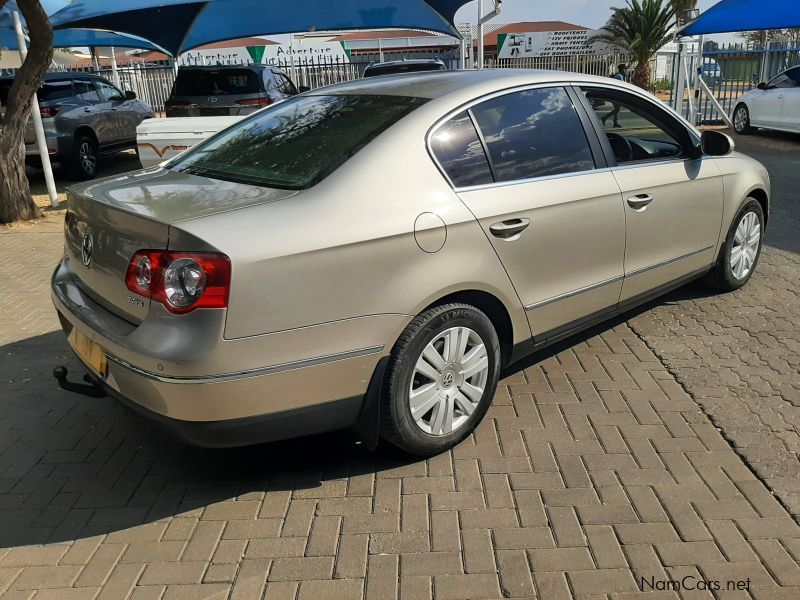 Volkswagen Passat 2.0 FSi Highline in Namibia