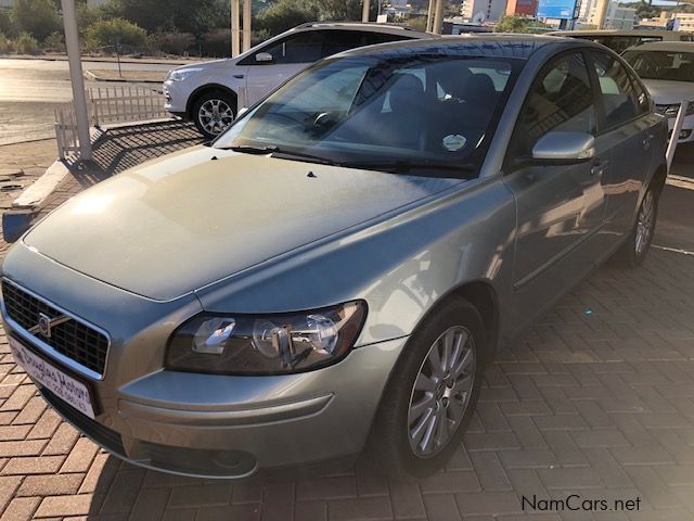 Volvo S40 2.4i manual in Namibia