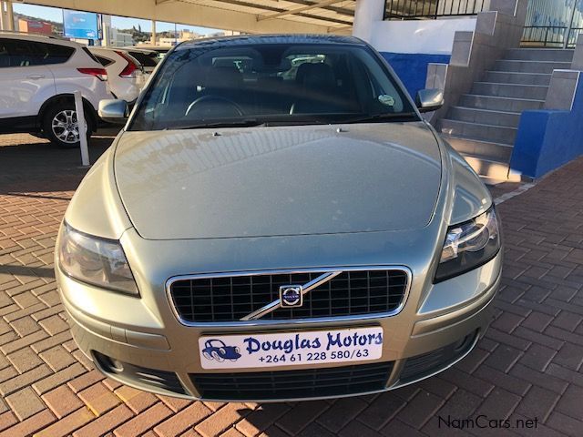 Volvo S40 2.4i manual in Namibia