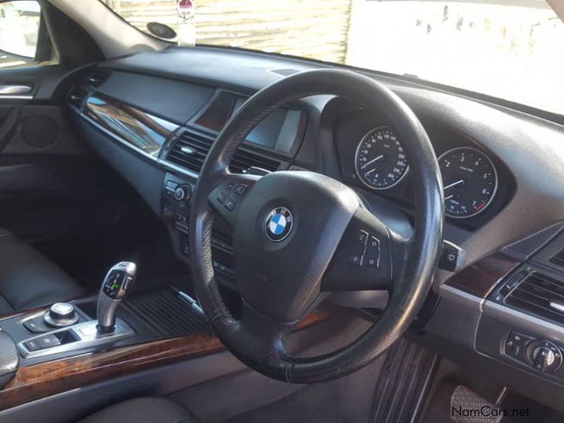 BMW X5 XDrive 4.8i A/T in Namibia