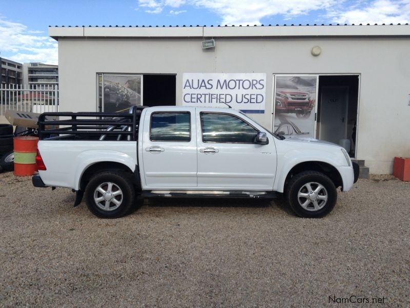 Isuzu KB 300 4x4 D/CAB LX in Namibia