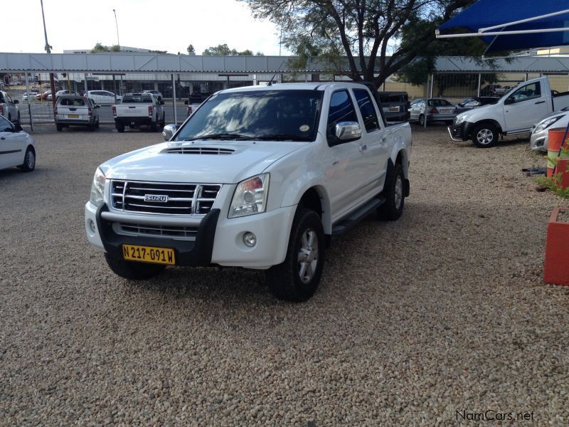 Isuzu KB 300 4x4 D/CAB LX in Namibia