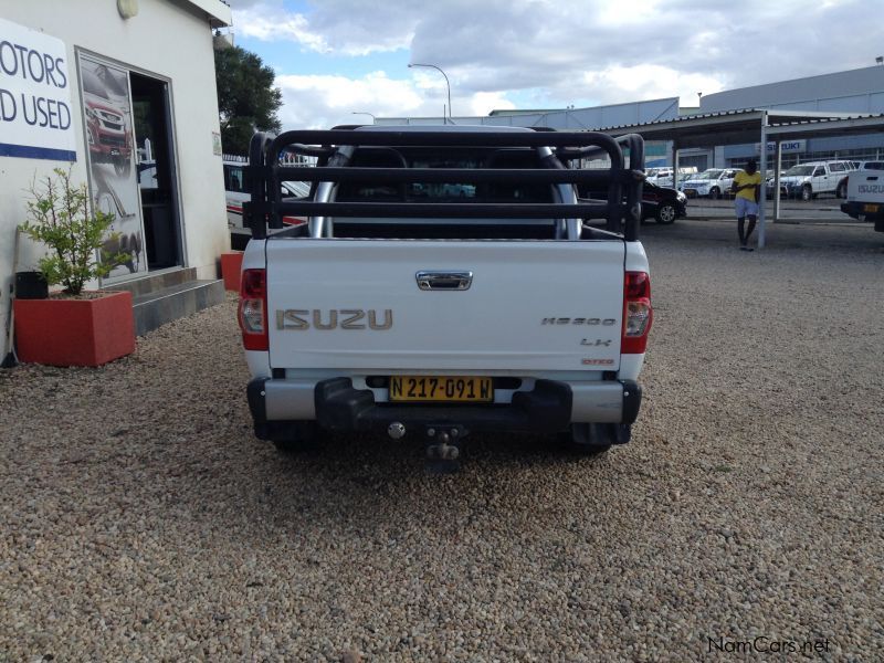 Isuzu KB 300 4x4 D/CAB LX in Namibia