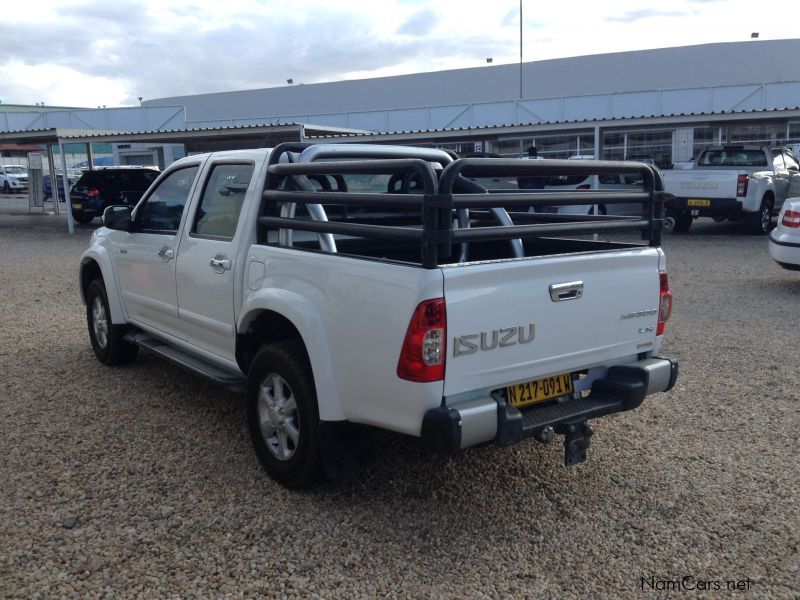 Isuzu KB 300 4x4 D/CAB LX in Namibia