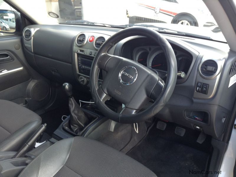 Isuzu KB 300 4x4 D/CAB LX in Namibia
