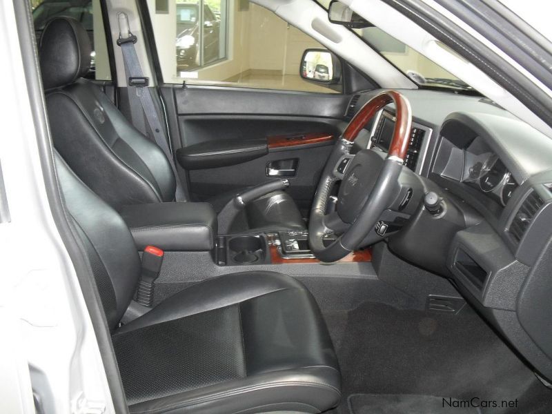 Jeep Grand Cherokee 5.7 Hemi V8 in Namibia