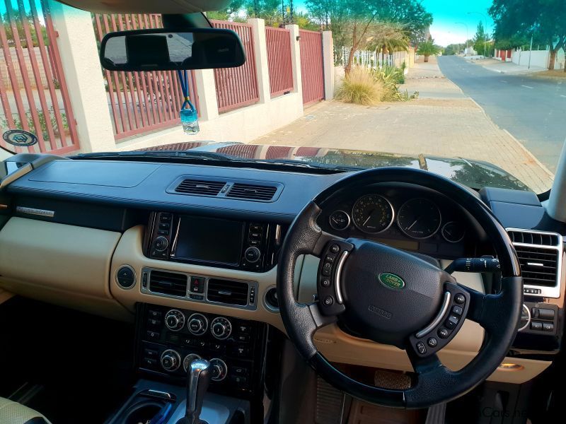 Land Rover Range Rover Vogue SE in Namibia