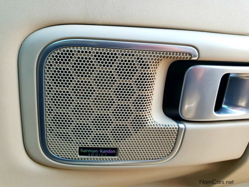 Land Rover Range Rover Vogue SE in Namibia