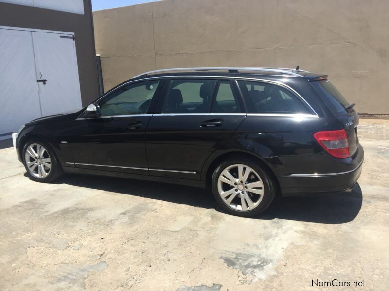 Mercedes-Benz 280C in Namibia