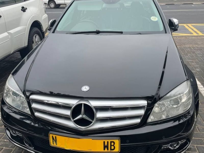 Mercedes-Benz 280C in Namibia