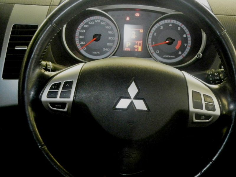 Mitsubishi Outlander in Namibia