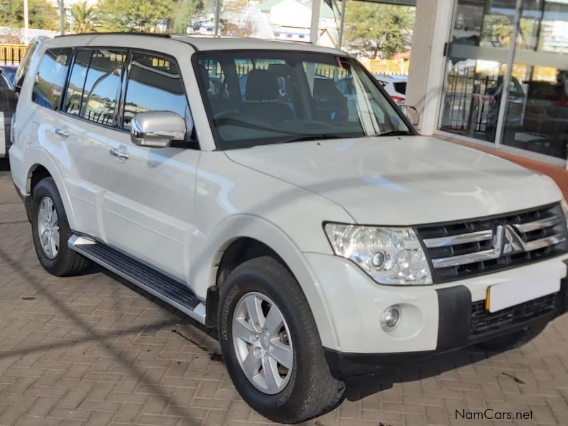 Mitsubishi Pajero LWB in Namibia