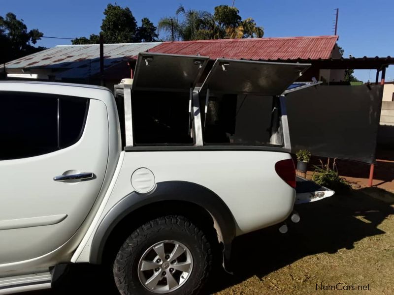 Mitsubishi Triton 3.2 DID in Namibia