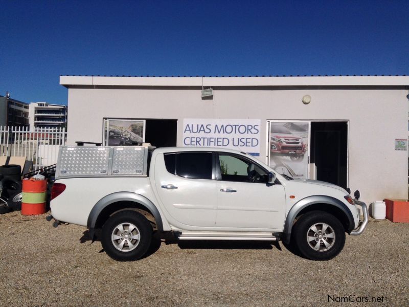 Mitsubishi Triton 3.2 Di-D 4x4 Auto D/CAB in Namibia