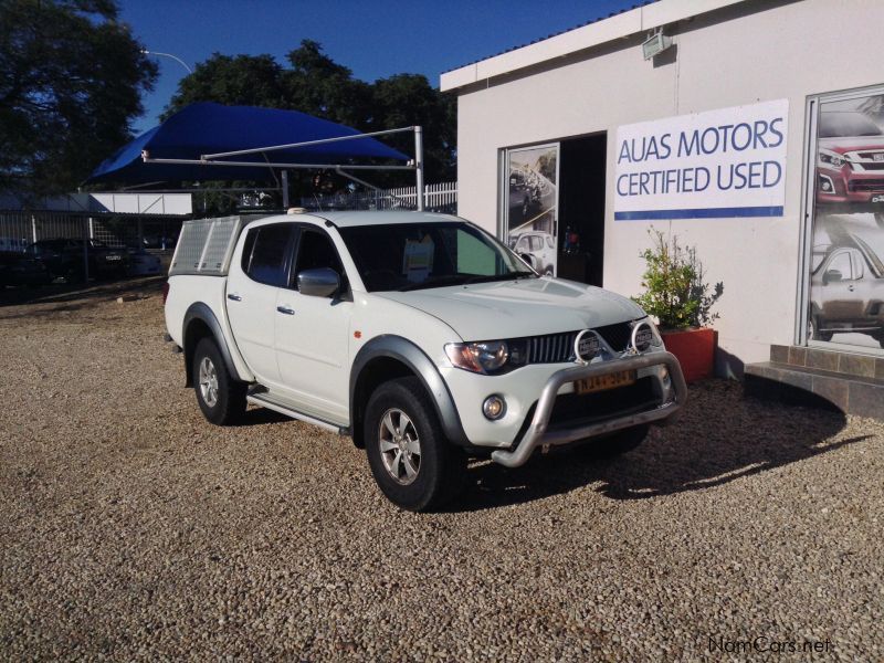 Mitsubishi Triton 3.2 Di-D 4x4 Auto D/CAB in Namibia